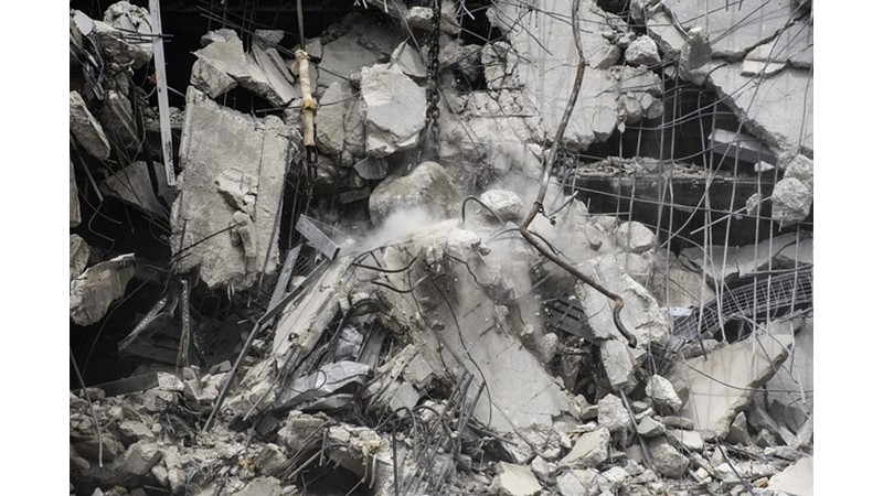 Davetsiz Misafir Deprem