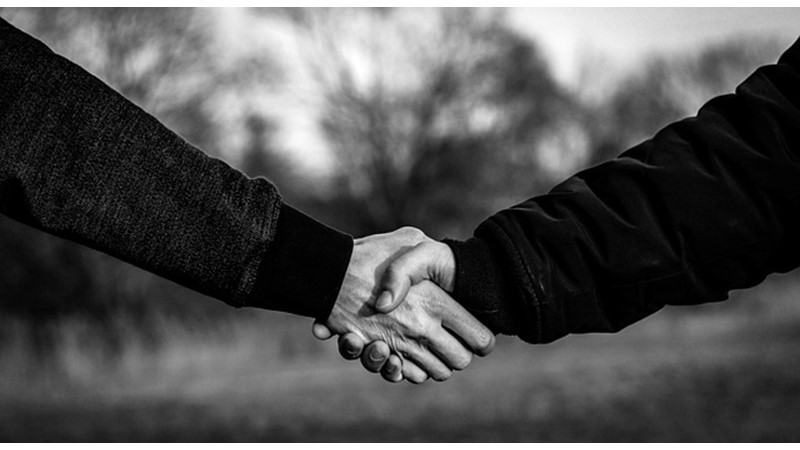 Kabul Etmek ya da İsyan Etmek