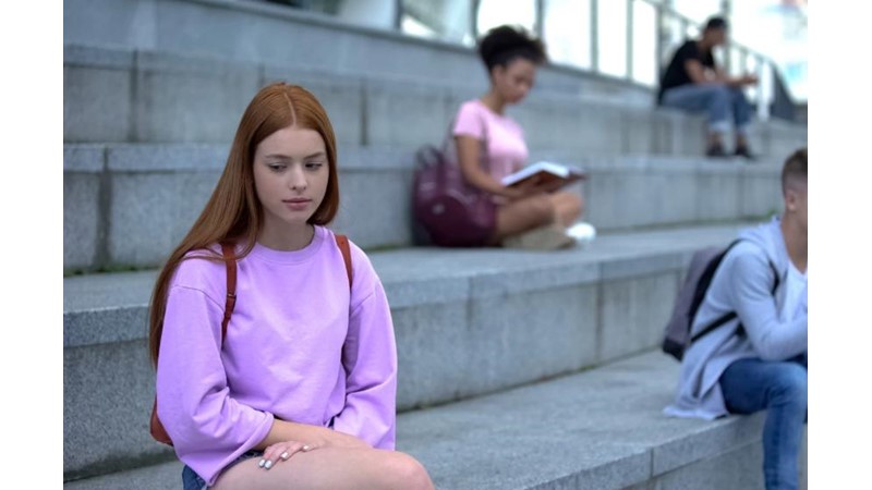 Kalabalık İçinde Yalnızlık