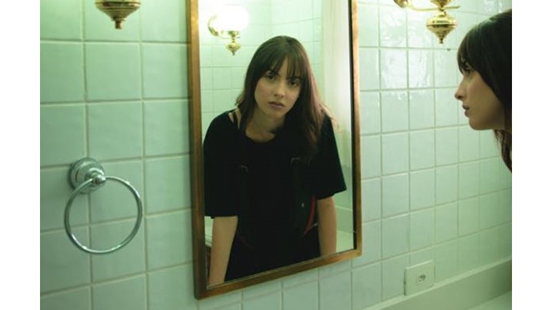 Bazı Şeyleri Sadece Kendimizle Konuşabiliriz