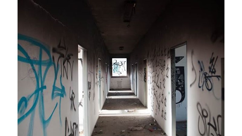 Yokluğun Övülmesi