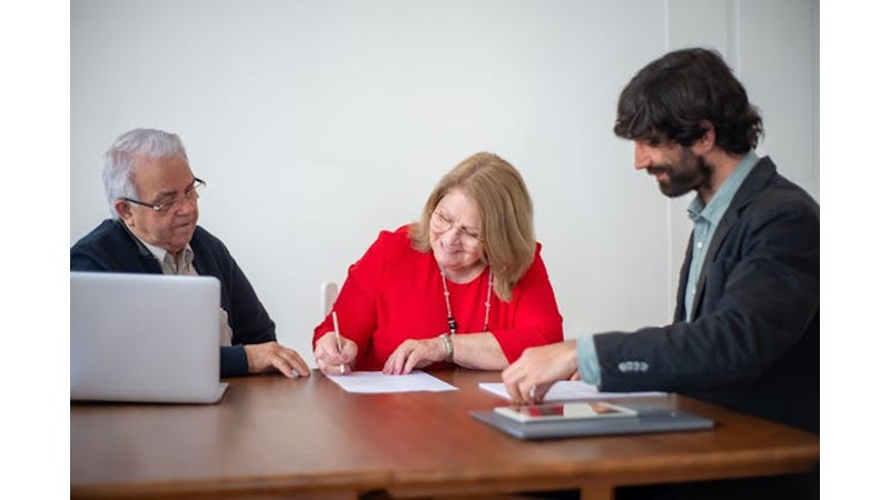 Kendine Borçlu Olmak