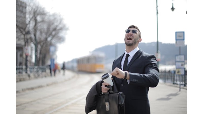 Kendini Kötü Duruma Düşürmek