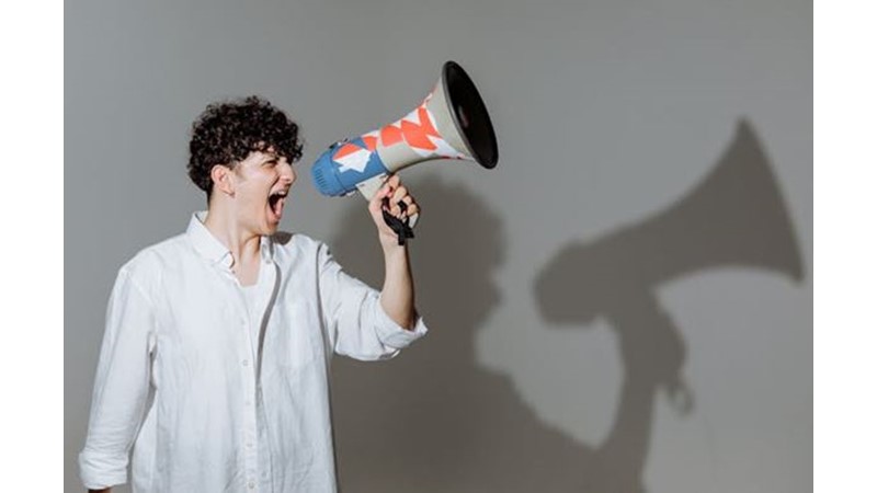 Abartmak İçin Konuşanlar