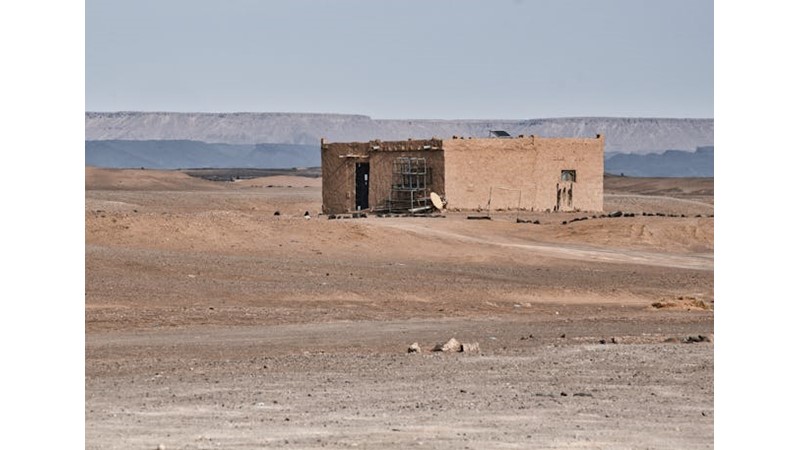 Eşikte Takılı Kalmak