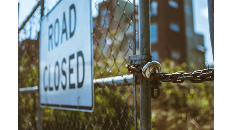 Kibir Sizi Dünyaya Kapatır