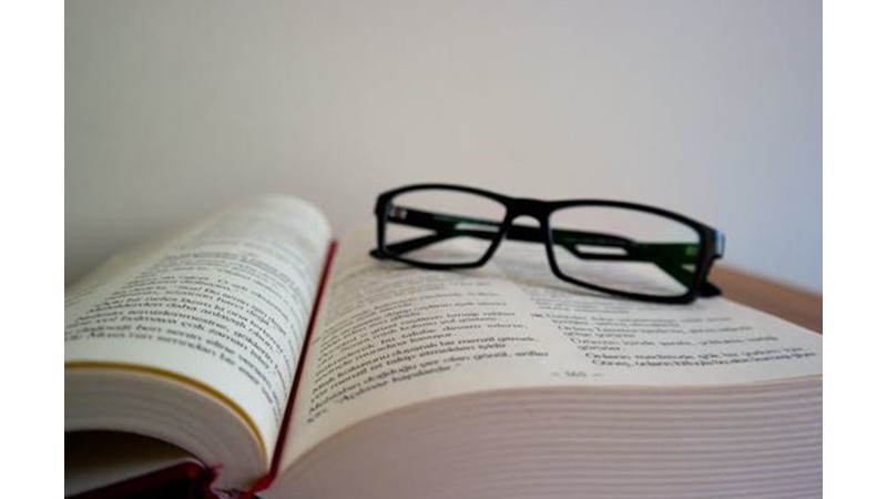 İnsanları Parlatan Hikayeler