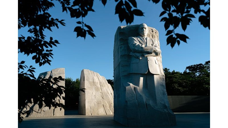 Medeniyet İçgüdülerin Alanına Girene Kadardır