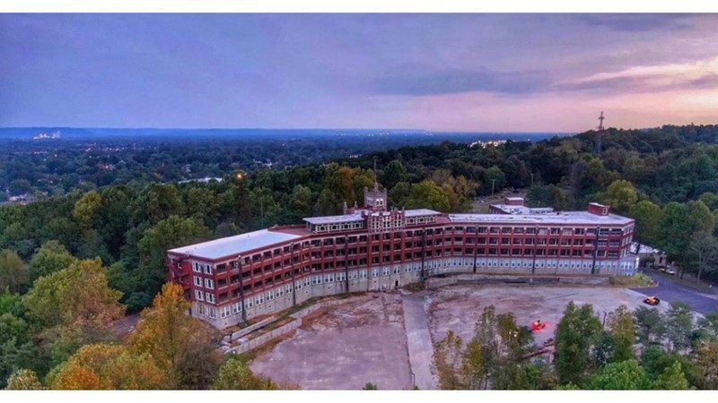 THE MOST HAUNTED HOSPITAL IN THE USA: WAVERLY HILLS SANATORIUM