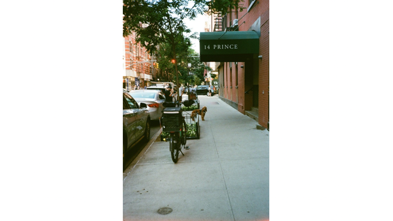 ACELEMİZ OLMADIĞINDA VE GEZME AMACIYLA BİR YERE GİTTİĞİMİZDE SOKAKLAR GÖZÜMÜZE DAHA GÜZEL GÖZÜKMÜYOR MU?