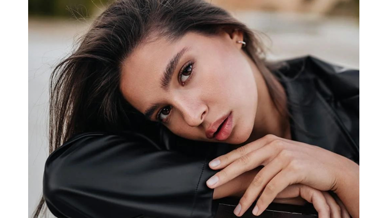 YAZIN KENDİ DERİM BİLE BANA FAZLA GELİYOR AMA KİMİSİ DERİ KIYAFET GİYMEYİ TERCİH EDİYOR