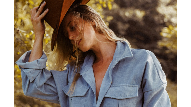 HAFTASONU BABALARI TELEVİZYON BAŞINA KİLİTLEYEN KOVBOY FİLMLERİ