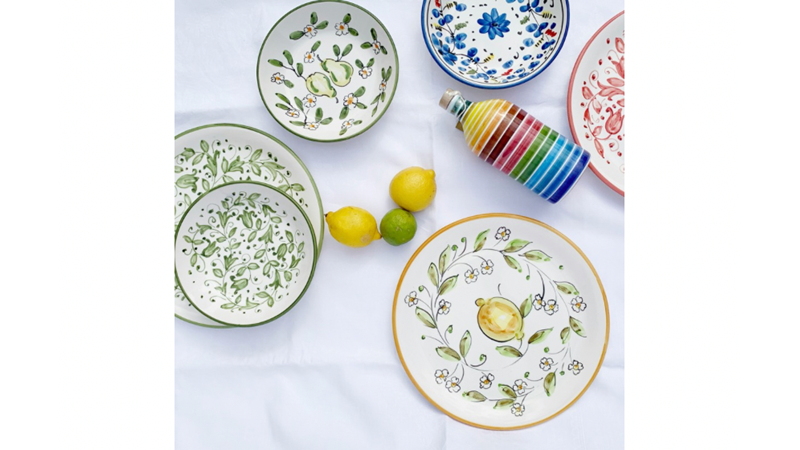 BENİM İÇİN EN GÜZEL SOFRALAR BÖYLE KURULUYOR: BEYAZ YEMEK TABAKLARINIZI TAMAMLAYACAK SERAMİK TABAK ÖRNEKLERİ