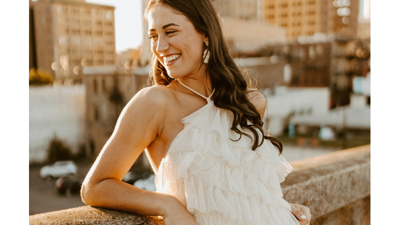 BANA SORARSANIZ BEN DE YURT DIŞINDA EVLENMEK İSTERİM ÇÜNKÜ DÜĞÜN BAHANESİYLE GEZMİŞ DE OLURUM