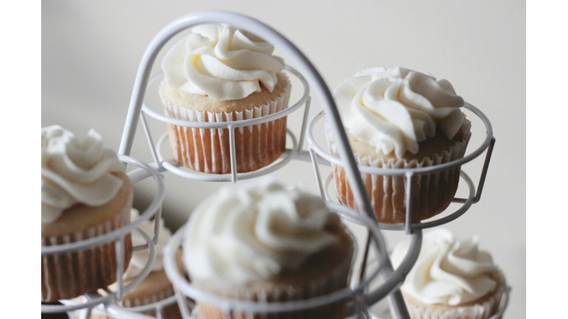 TATLILAR ÇEŞİT ÇEŞİT OLDUĞUNDA HER ÇEŞİTTEN DENEYEN MİSİNİZ YOKSA SEVDİĞİNİZİ YİYENLERDEN MİSİNİZ?