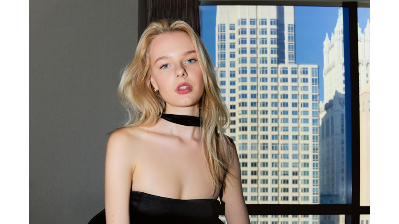 MUTLULUĞUM YIPRANMAMA DEĞMEYİNCE BIRAKACAĞIM: HERKESİ MEMNUN ETMEYE ÇALIŞAN O KİŞİ YANİ BEN