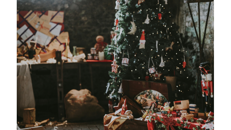 EVİNİZDE YILBAŞI DEKORLARI NASIL OLSUN İSTERSİNİZ?: YILBAŞI DEKORLARINIZI BİR YERDE Mİ HER YERDE Mİ YOKSA HİÇBİR YERDE Mİ TERCİH EDERSİNİZ?