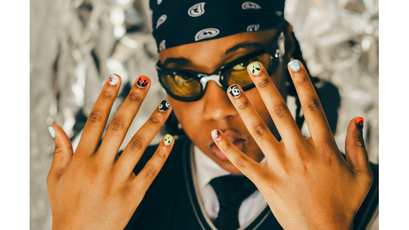 ELİMİZ GÖZÜMÜZE GÜZEL GÖZÜKÜNCE HEMEN ALAKASIZ YERLERDE FOTOĞRAFINI ÇEKESİMİZ GELİYOR