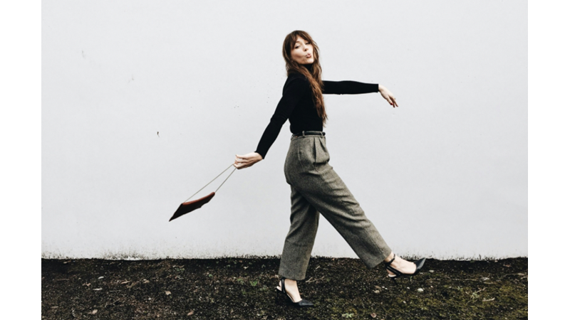 KLASİK KIŞ KOMBİNİ: HER GÜN KOMBİNLERİMİZDE TREND PARÇALARA YER VERMEK ZORUNDA DEĞİLİZ SONUÇTA