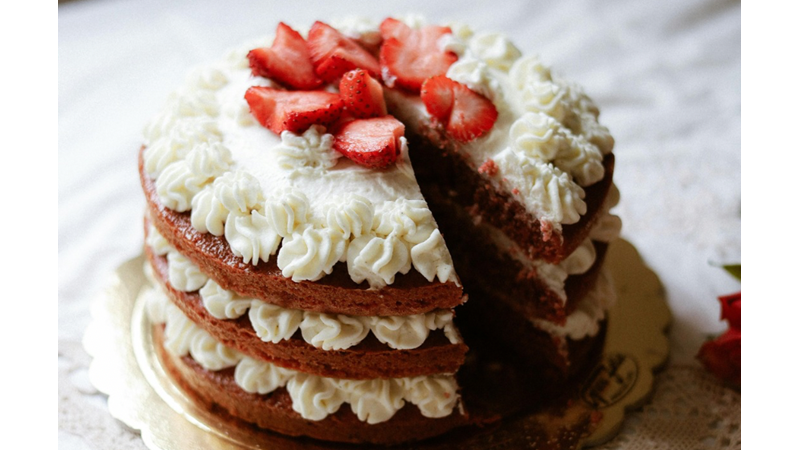 PASTACILAR YARIŞIYOR VE BEN DE İZLİYORUM AMA GERÇEKTEN EZİYET OLUYOR BANA