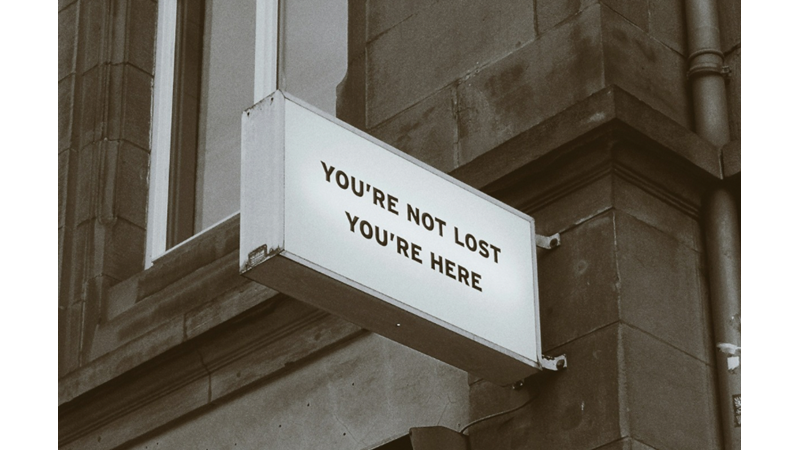 HİÇBİR ŞEY YOKMUŞ VEYA OLMAMIŞ GİBİ DAVRANABİLENLERİ GÖRÜNCE HAYRET EDİYORUM