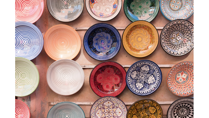 HER DOĞUM GÜNÜNDE PASTAYI ONUN ÜSTÜNDE ÜFLEYEBİLECEĞİ DOĞUM GÜNÜNE ÖZEL TABAĞI OLMALI İNSANIN BENCE