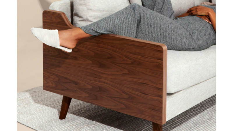 ÖZELLİKLE KEDİLİ EVLERİN BİR NUMARALI TERCİHİ: AHŞAP KOLLU KOLTUK VE SANDALYELER