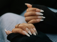 NAIL ARTTAN ZİYADE DAHA MİNİMAL TIRNAKLARA GEÇİŞ YAPTIĞIMIZI FARK ETTİNİZ Mİ?