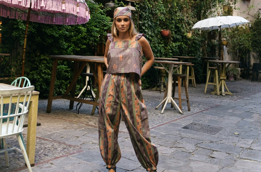 BAZEN GERÇEKTEN GÖRSELDEKİ GİBİ TAMAMEN DESENLİ GİYİNESİM GELİYOR SONRA DOLABIMDAKİ NÖTRLER GÖZ KIRPIYOR