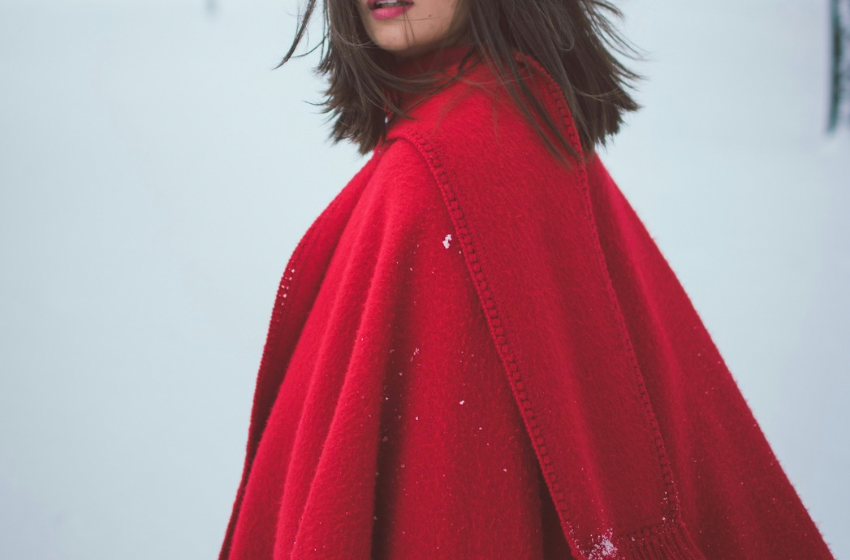 KIŞ KOMBİNLERİMDE KIRMIZI KULLANMAYI ÇOK SEVİYORUM: KIRMIZININ KIŞ KOMBİNLERİMDEKİ YERİ