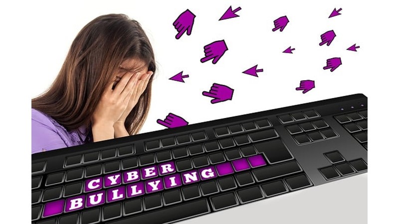 İnsanların Alay Etme Yarışı